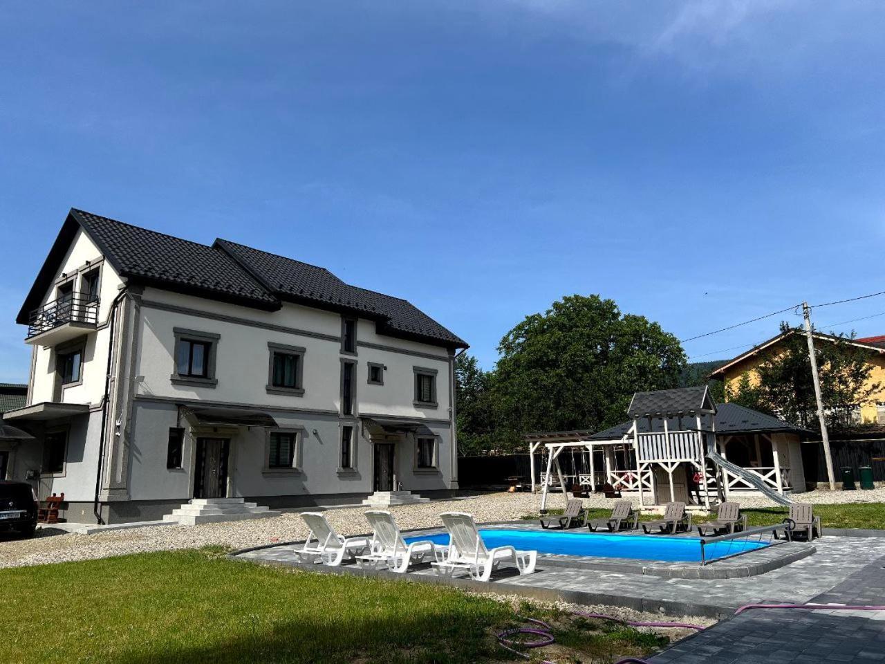Margo Hotel Yaremche Ngoại thất bức ảnh